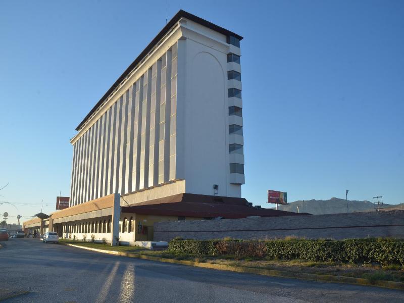 ホテル ミシオン トレオン Torreón エクステリア 写真